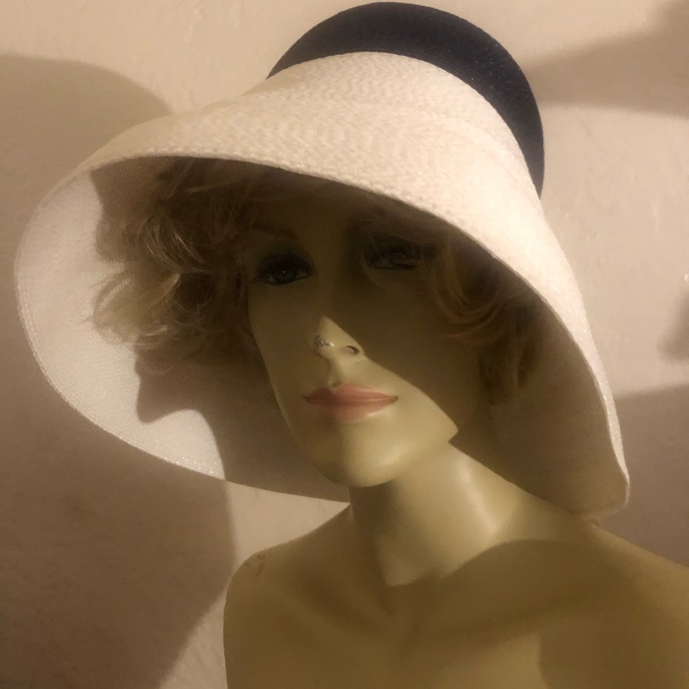 $350 PATRICIA UNDERWOOD STRAW HAT - Picture 7 of 8